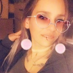 Meet your Posher, Rachele